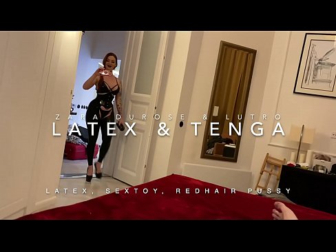 ❤️ Jaruma mai jajayen kaya sanye da rigar latex mai cin duri ❤❌ bidiyon tsutsa ❌❤